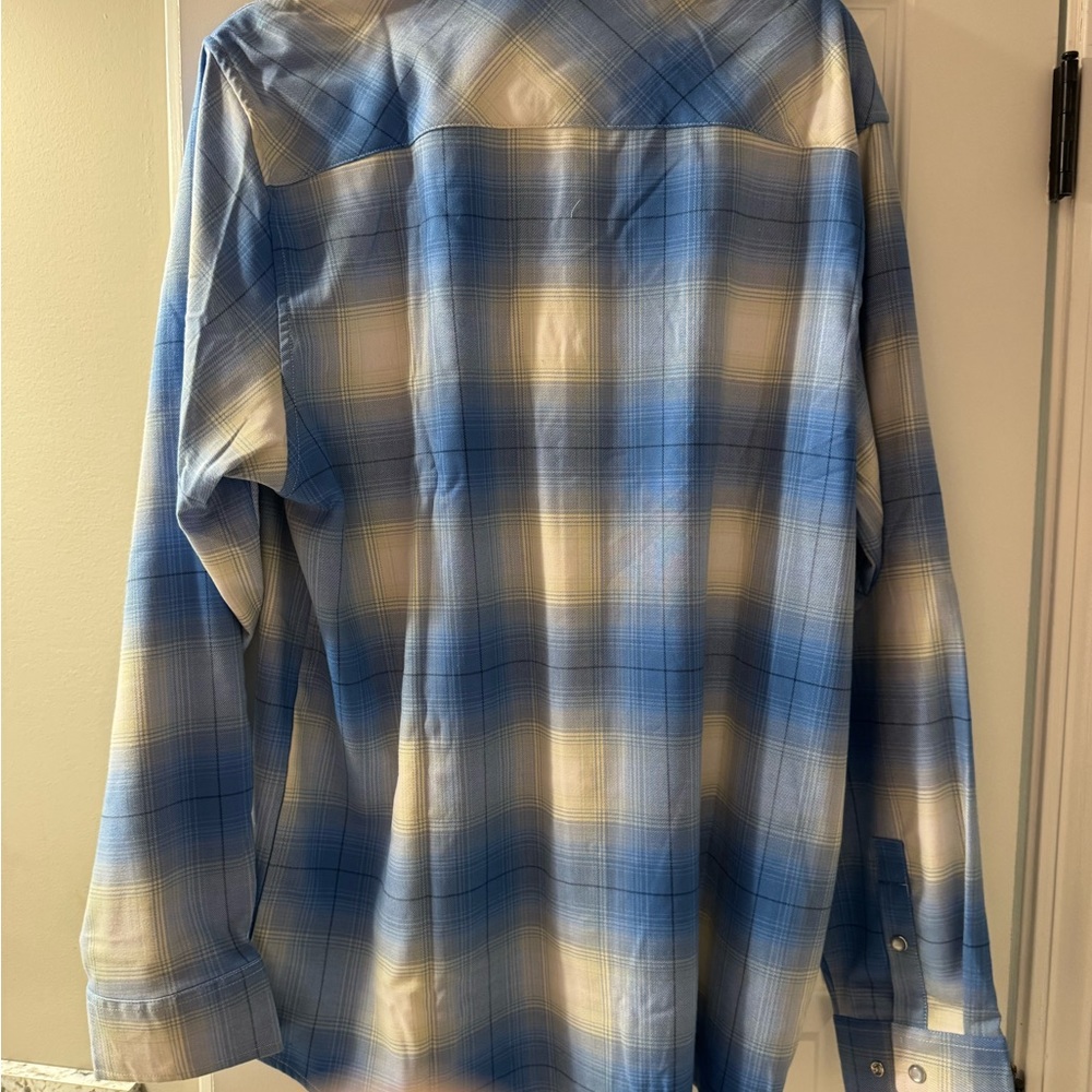 Hale’s The nines flannel size L like new - Picture 2 of 3